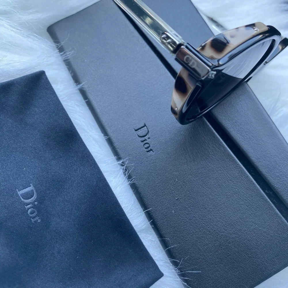 Authentic Christian Dior umbrage Sunglasses 52mm
